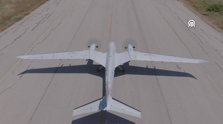 TSK'dan Kıbrıs Barış Harekatı'nın 50. yılına özel geçit töreni - Resim: 6